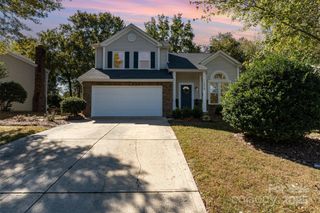 12529 Woodside Falls Road, Pineville, NC 28134