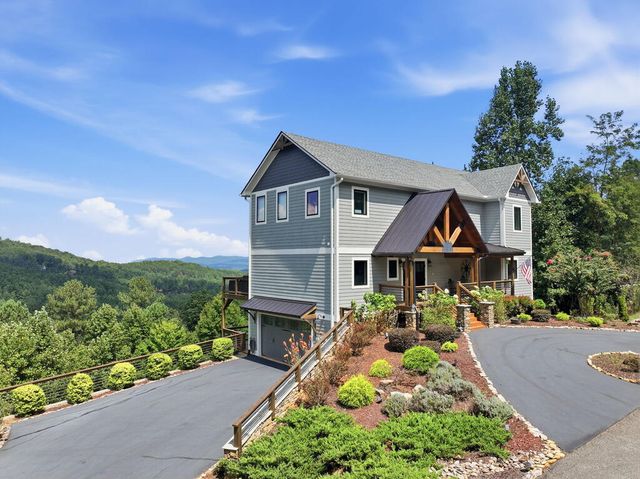 427 Ridge Peak View, Blairsville, GA 30512