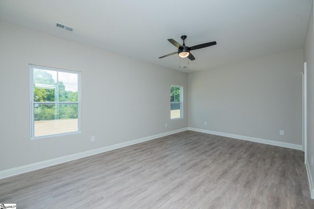 502 Hellams Road, Gray Court, SC 29645