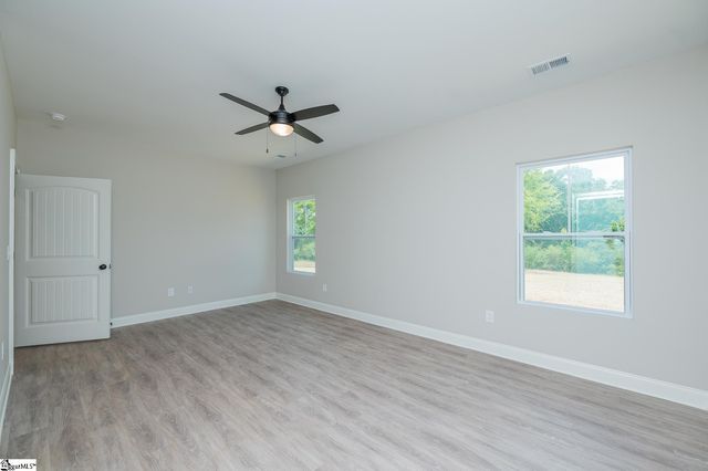502 Hellams Road, Gray Court, SC 29645