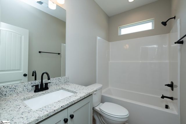 502 Hellams Road, Gray Court, SC 29645