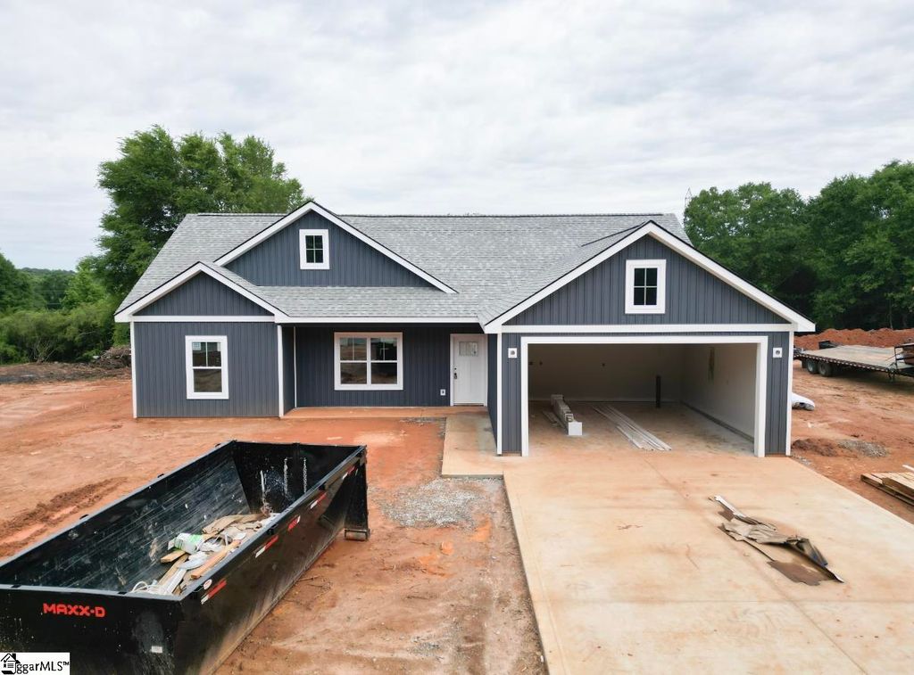 502 Hellams Road, Gray Court, SC 29645