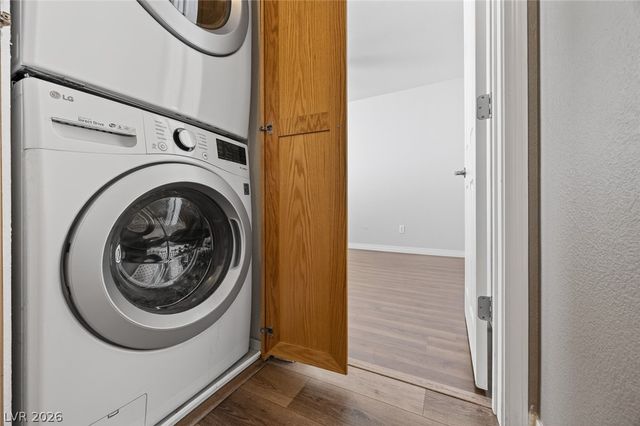 7282 Phlox Road, Las Vegas, NV 89113