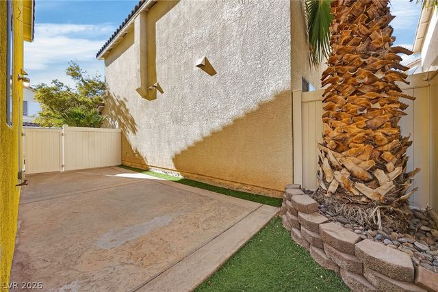 7282 Phlox Road, Las Vegas, NV 89113