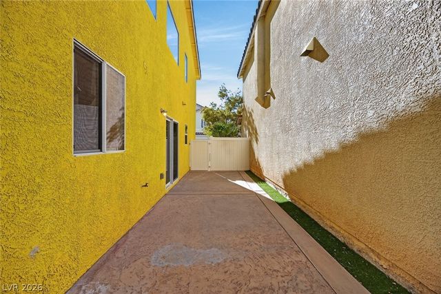 7282 Phlox Road, Las Vegas, NV 89113