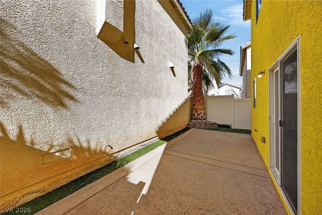 7282 Phlox Road, Las Vegas, NV 89113