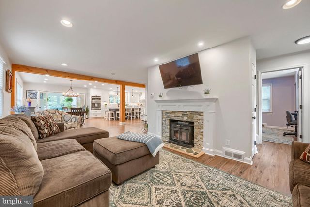 1010 HART RD, Baltimore, MD 21286