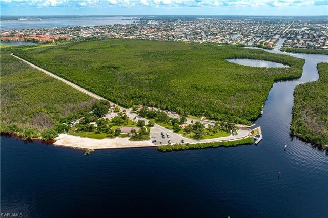 2807 Via Paloma DR, Punta Gorda, FL 33950