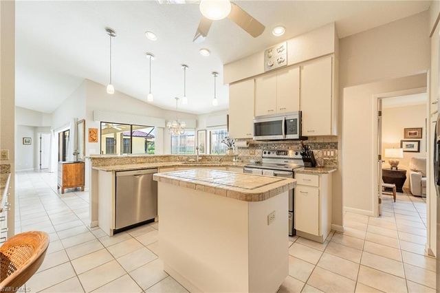 2807 Via Paloma DR, Punta Gorda, FL 33950