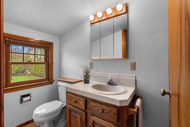 2301 CARLETON AVENUE, Appleton, WI 54915