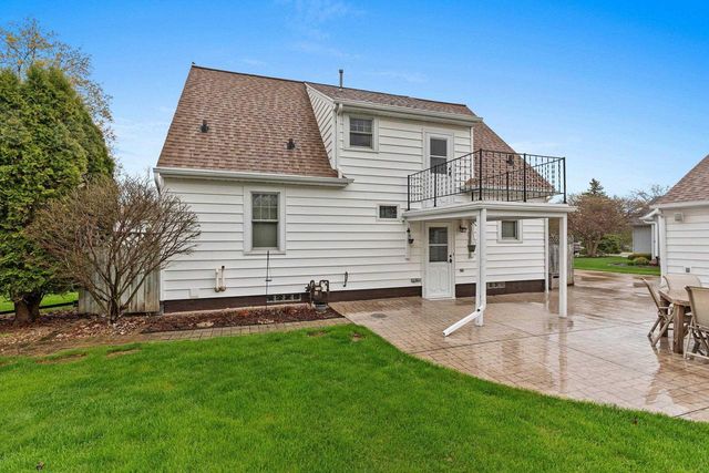 2301 CARLETON AVENUE, Appleton, WI 54915