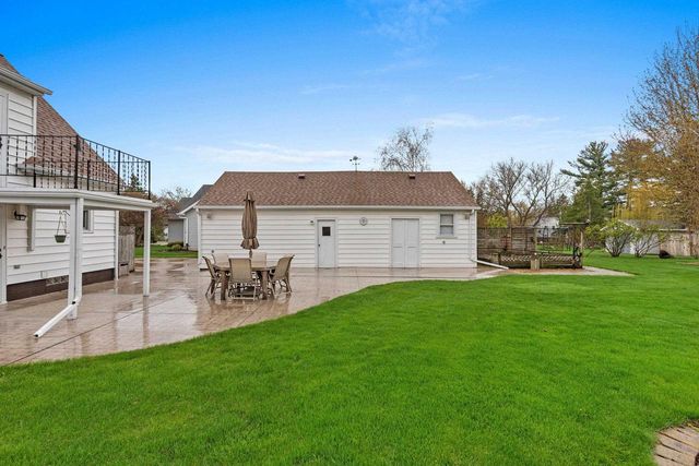 2301 CARLETON AVENUE, Appleton, WI 54915