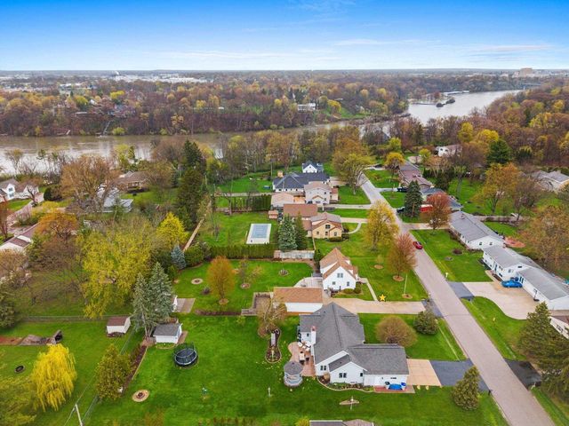 2301 CARLETON AVENUE, Appleton, WI 54915