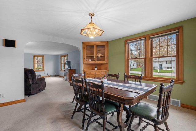 2301 CARLETON AVENUE, Appleton, WI 54915
