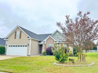 3661 Thornbrook Drive, Greenville, NC 27834