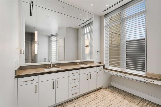 3376 Peachtree NE Road 33B, Atlanta, GA 30326