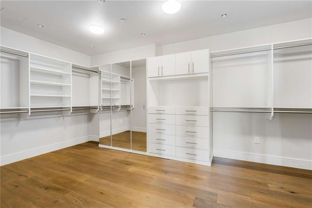 3376 Peachtree NE Road 33B, Atlanta, GA 30326