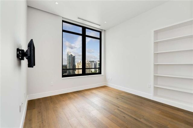 3376 Peachtree NE Road 33B, Atlanta, GA 30326