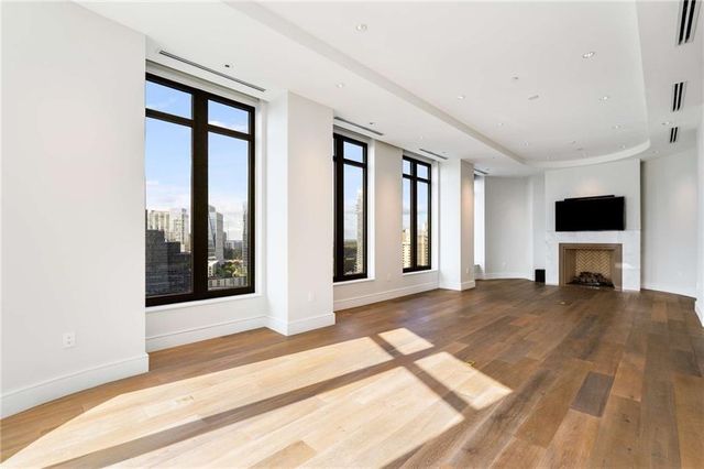 3376 Peachtree NE Road 33B, Atlanta, GA 30326