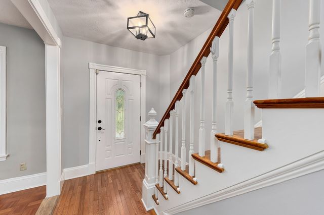 8 Birch Hill Ave, Wakefield, MA 01880