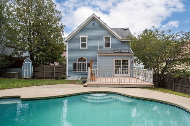 8 Birch Hill Ave, Wakefield, MA 01880