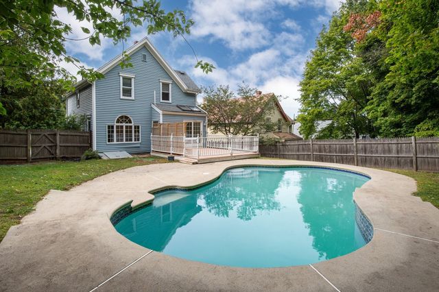 8 Birch Hill Ave, Wakefield, MA 01880