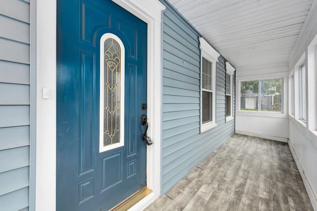 8 Birch Hill Ave, Wakefield, MA 01880