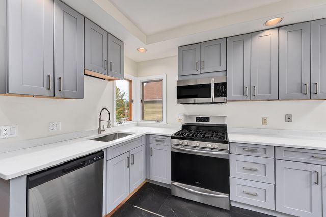 8 Birch Hill Ave, Wakefield, MA 01880