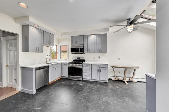 8 Birch Hill Ave, Wakefield, MA 01880