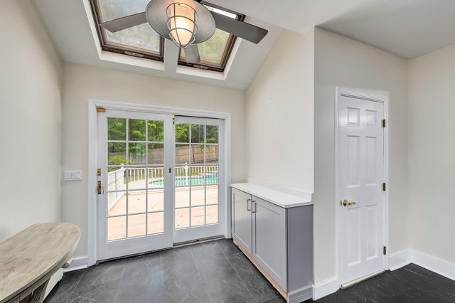 8 Birch Hill Ave, Wakefield, MA 01880