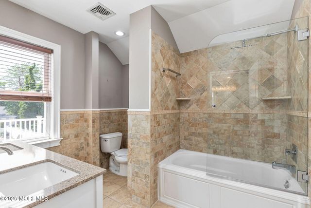 76 South Street B, Eatontown, NJ 07724