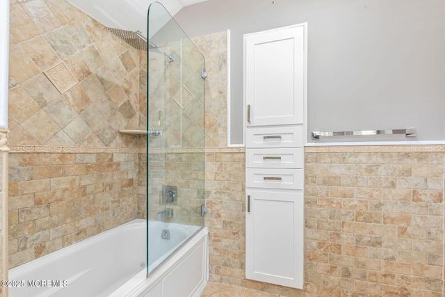 76 South Street B, Eatontown, NJ 07724