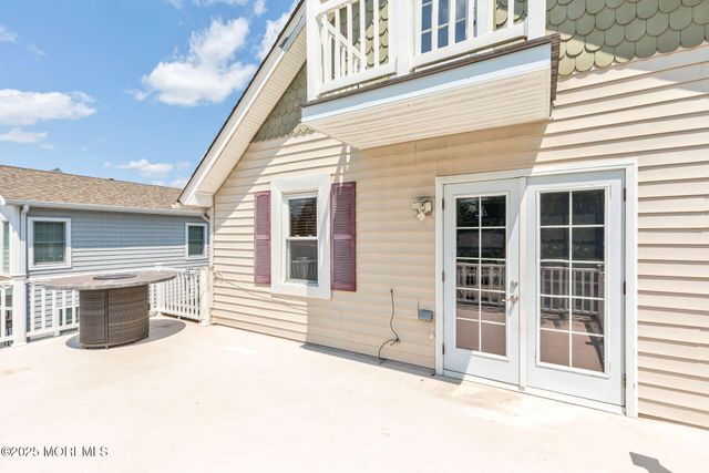 76 South Street B, Eatontown, NJ 07724