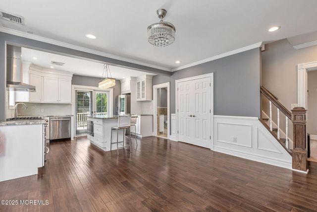 76 South Street B, Eatontown, NJ 07724