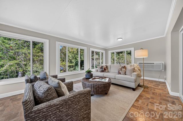 7601 Woodstream Drive, Charlotte, NC 28210
