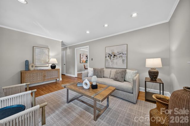 7601 Woodstream Drive, Charlotte, NC 28210