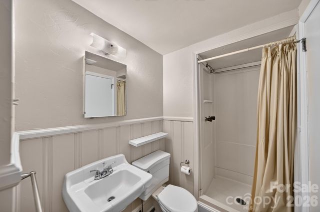 7601 Woodstream Drive, Charlotte, NC 28210