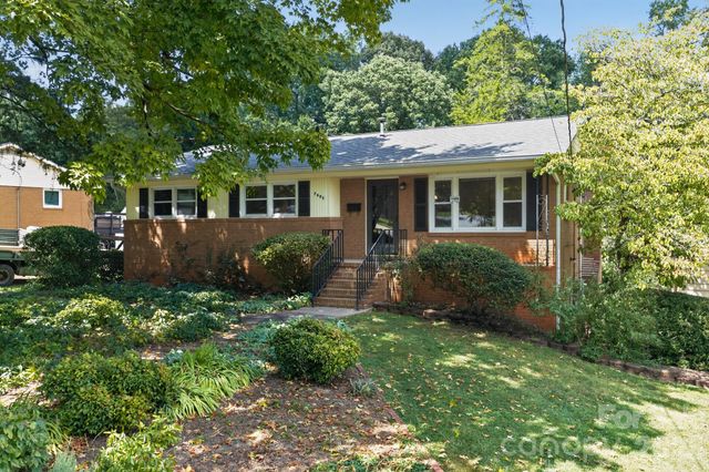 7601 Woodstream Drive, Charlotte, NC 28210
