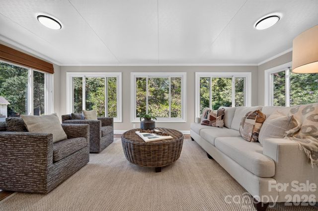 7601 Woodstream Drive, Charlotte, NC 28210