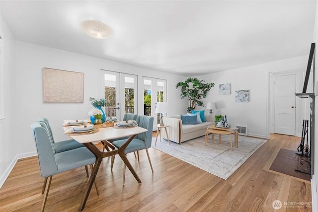 6825 43rd Avenue NE, Seattle, WA 98115