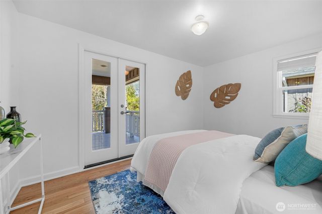 6825 43rd Avenue NE, Seattle, WA 98115