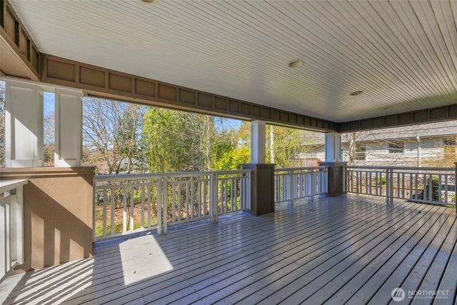 6825 43rd Avenue NE, Seattle, WA 98115