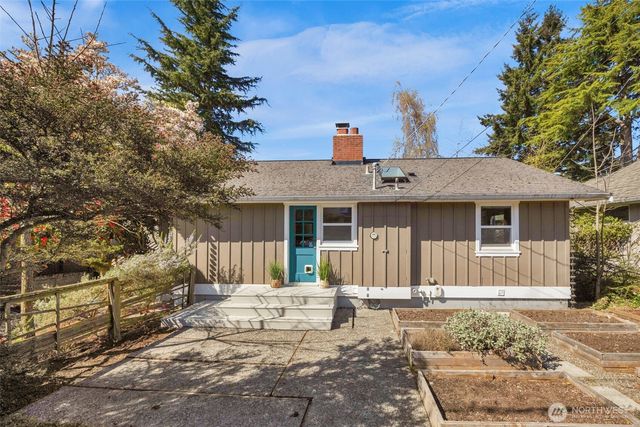 6825 43rd Avenue NE, Seattle, WA 98115