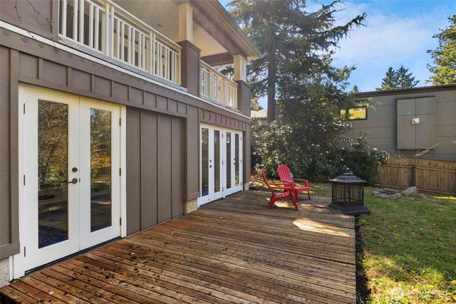 6825 43rd Avenue NE, Seattle, WA 98115