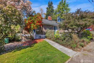 6825 43rd Avenue NE, Seattle, WA 98115