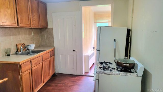 152 Cannon Street, Poughkeepsie, NY 12601