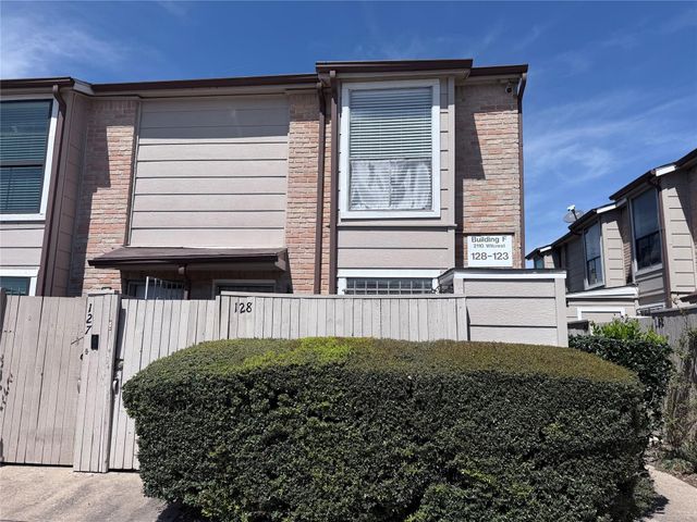2110 Wilcrest Drive 128, Houston, TX 77042