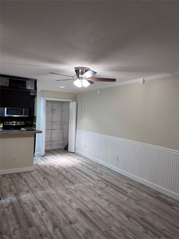 2110 Wilcrest Drive 128, Houston, TX 77042