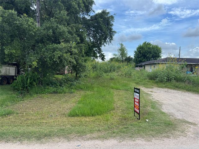15527 Petitt Road, Sugar Land, TX 77498