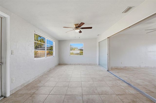 6338 21ST STREET N, St Petersburg, FL 33702